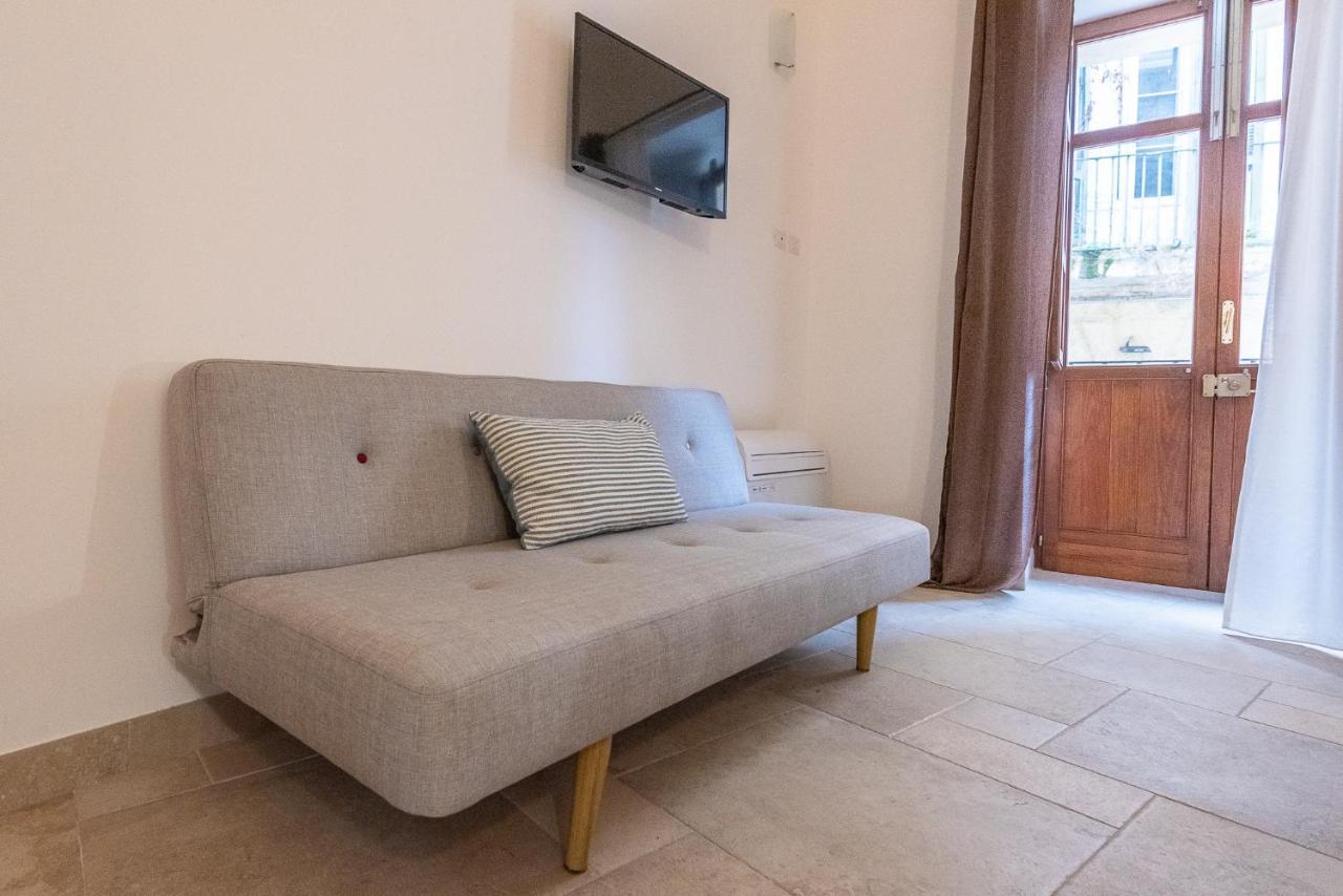 Rubichi 6 - Old Town Apartment Sit Лечче Экстерьер фото