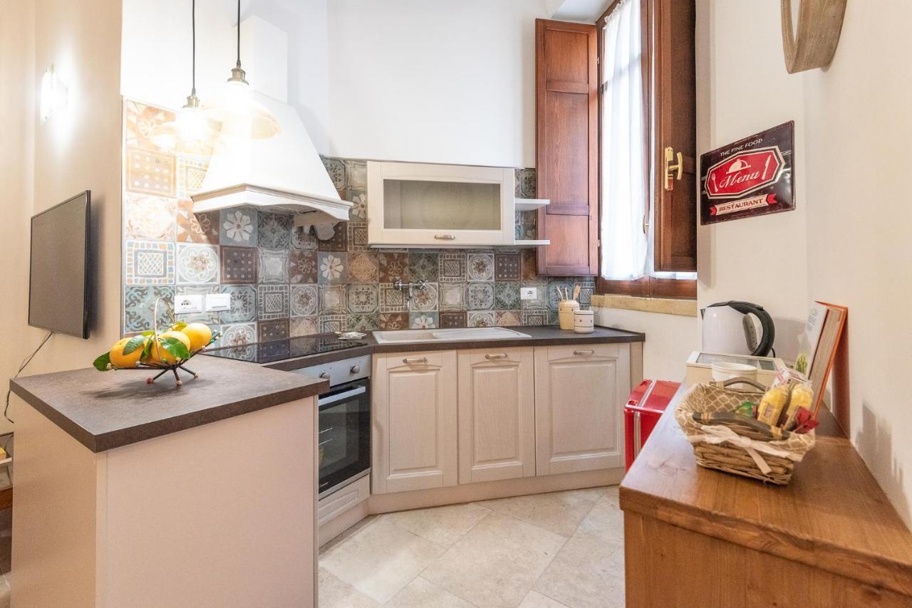 Rubichi 6 - Old Town Apartment Sit Лечче Экстерьер фото