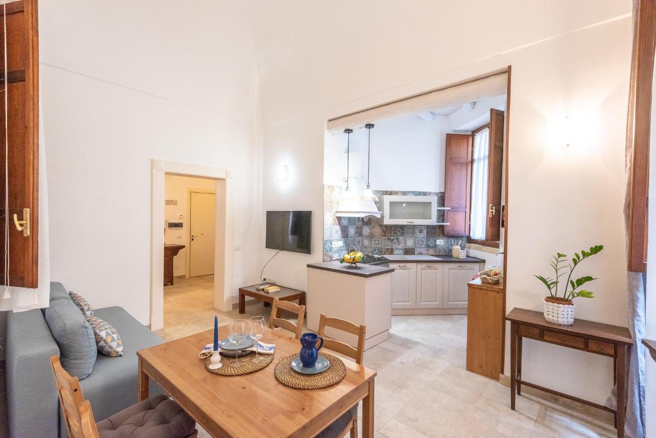 Rubichi 6 - Old Town Apartment Sit Лечче Экстерьер фото
