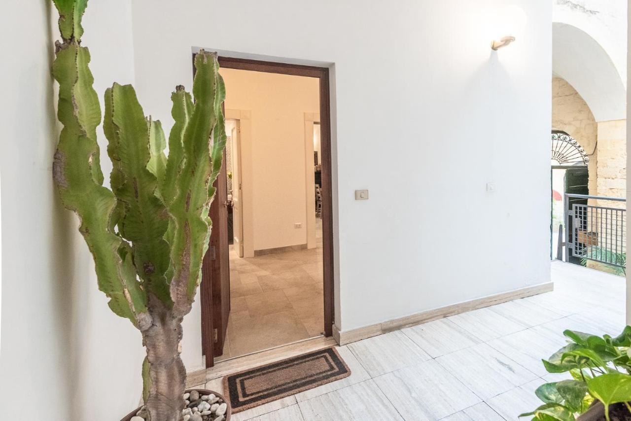 Rubichi 6 - Old Town Apartment Sit Лечче Экстерьер фото